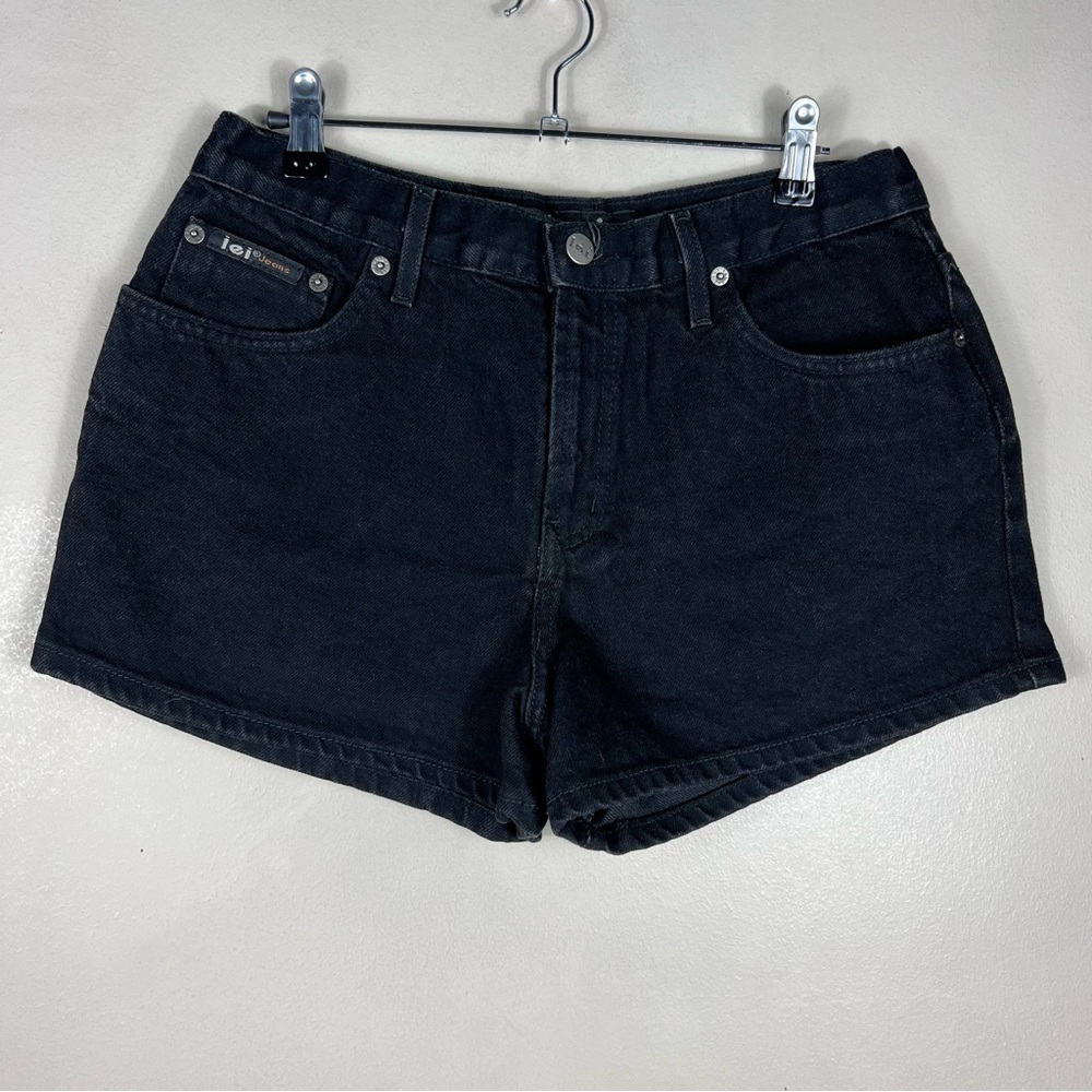 Vintage 90’s LEI Black High Rise Mom Jean Shorts